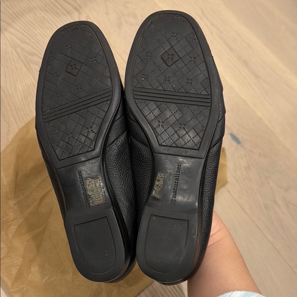 Black Women's Flats - Picture 4 of 4